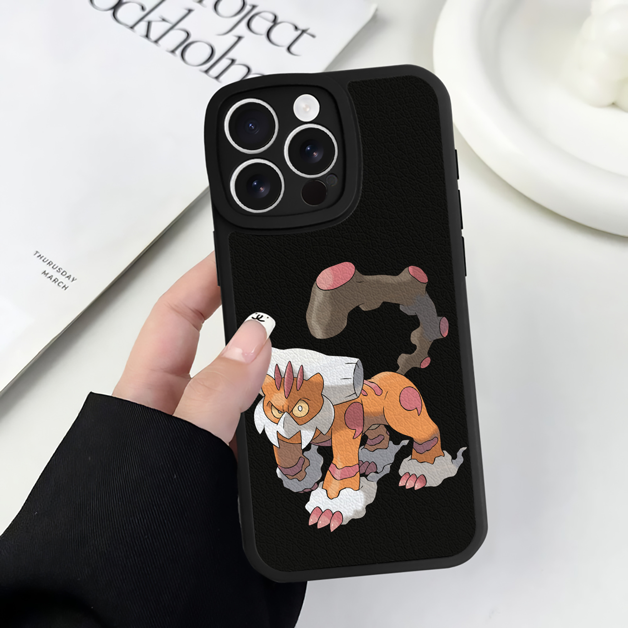 （画像用） ポケットモンスター Pokémon 【iPhone 16シリーズ対応】シリコンスマホケース（レザー調） 材質：シリコン